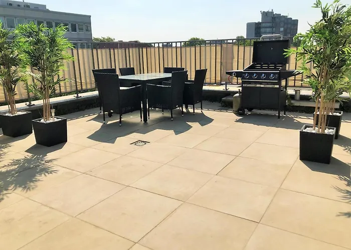 Stylisches Penthouse Zentral Tischfussball 100M2 Wii